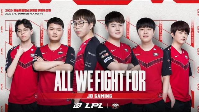 充满了激烈 充满了激烈