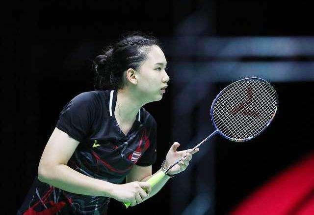 用轻松的外 用轻松的外